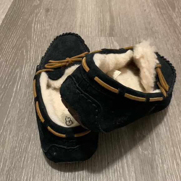 Ugg Dakota Slippers Size 8 - Picture 6 of 6